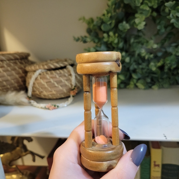 Wooden Hourglass Vintage Mini Glass Orange Sand Timer - Picture 7 of 7